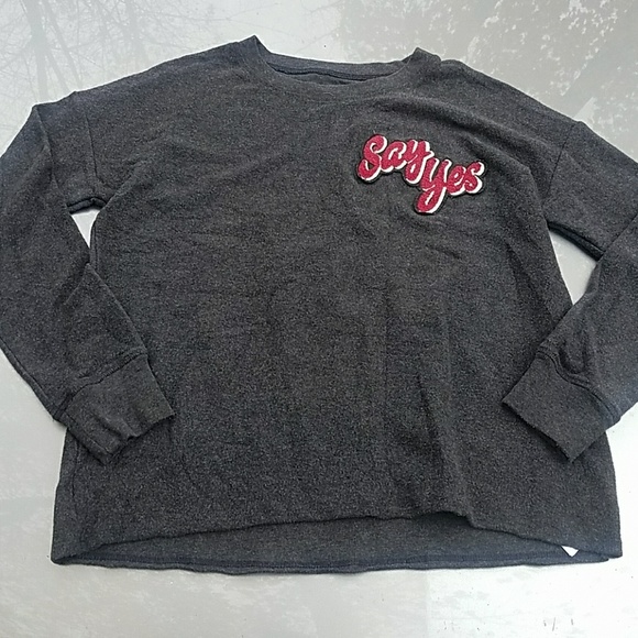 American Eagle Sweater - Picture 2 of 4